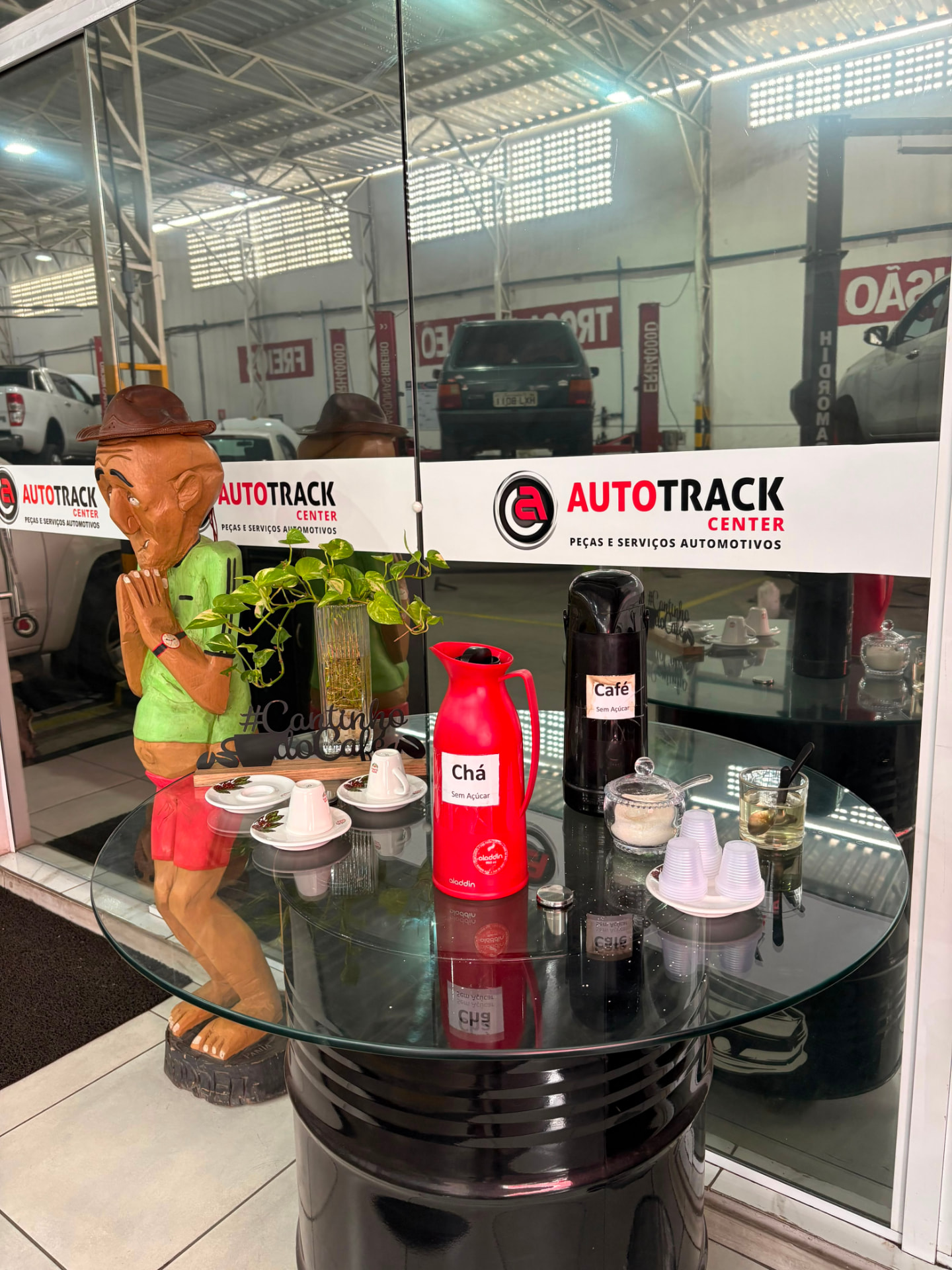 Fachada da AutoTrack Center